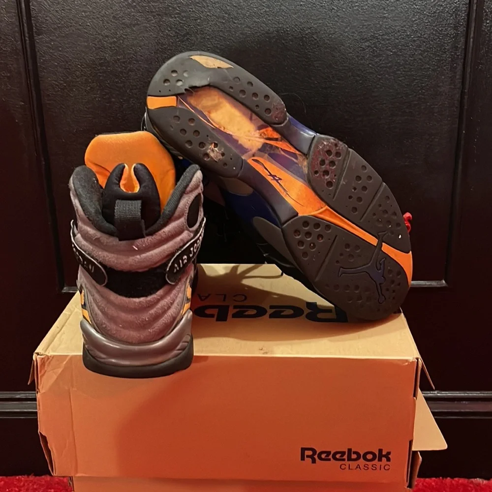 Jordan 8 Retro- Phoenix Suns , 8/10 cond. mens9.5 - Picture 4 of 6